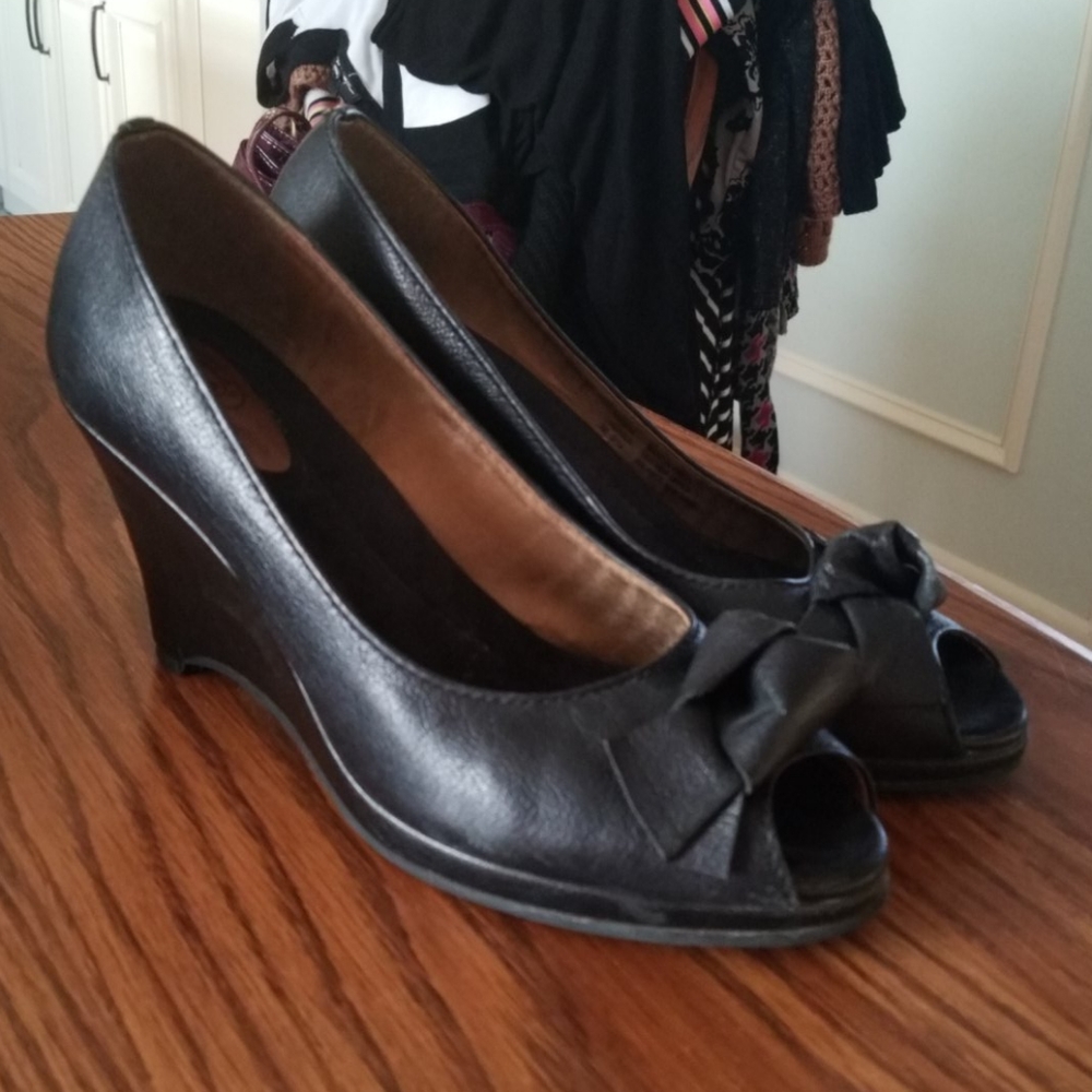 EUC knotted wedge